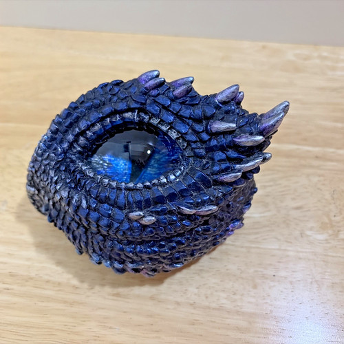 Thorny dragon eye trinket - thorny,