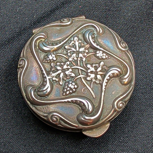 Repousse grapes and - grapes,