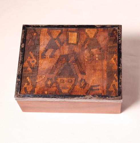 Peruvian wood trinket - trinket, box